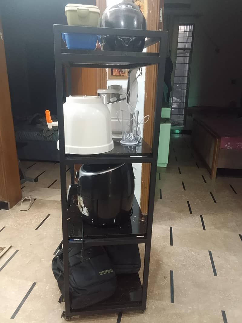 Kitchen organizer 10/10 condition 1