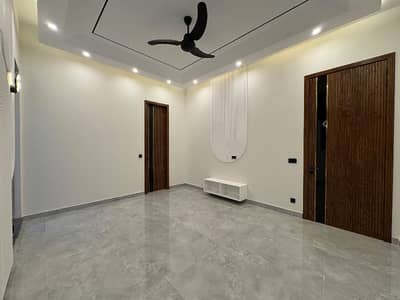 5 MARLA FULL MODREN HOUSE FOR RENT IN LAKE CITY MEADOWS EX STATE LIFE SOCIETY  PHASE 1
