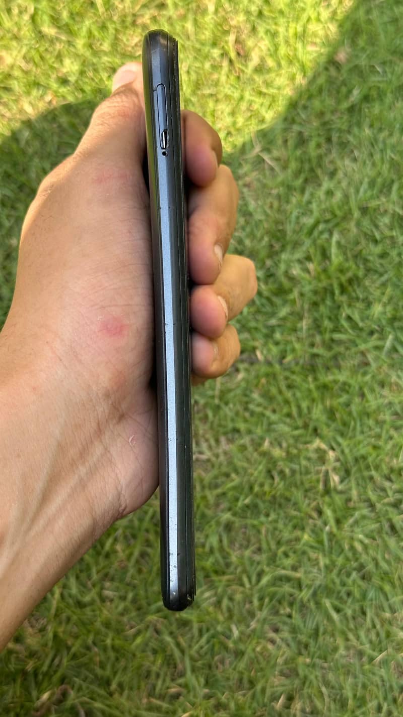 Realme C21 5