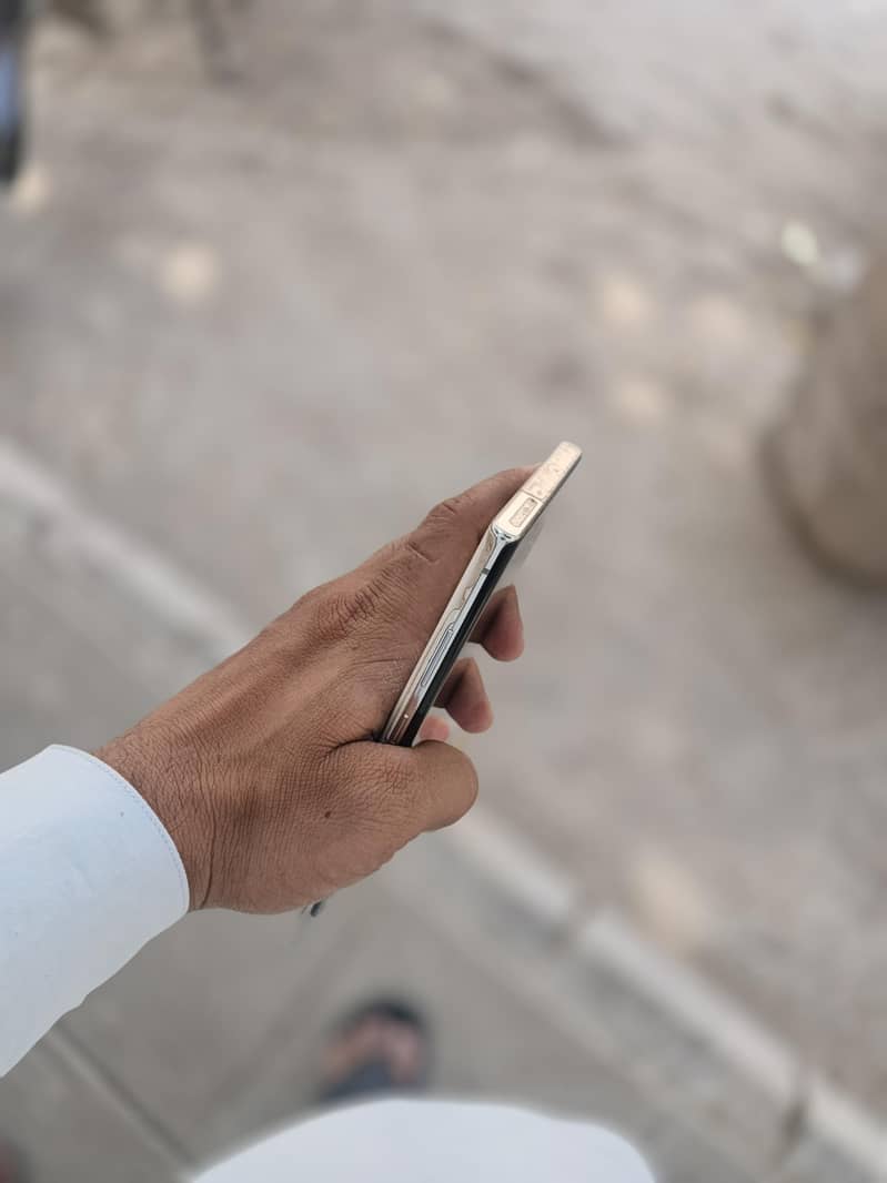 Samsung Mobile Note 10 Plus 3