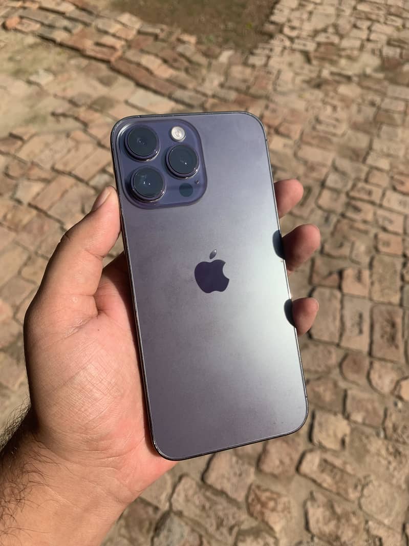 Apple iPhone 14 Pro Max 0