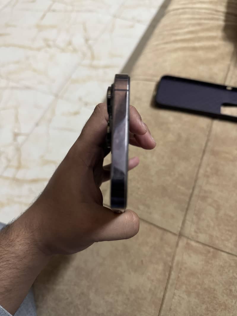 Apple iPhone 14 Pro Max 1