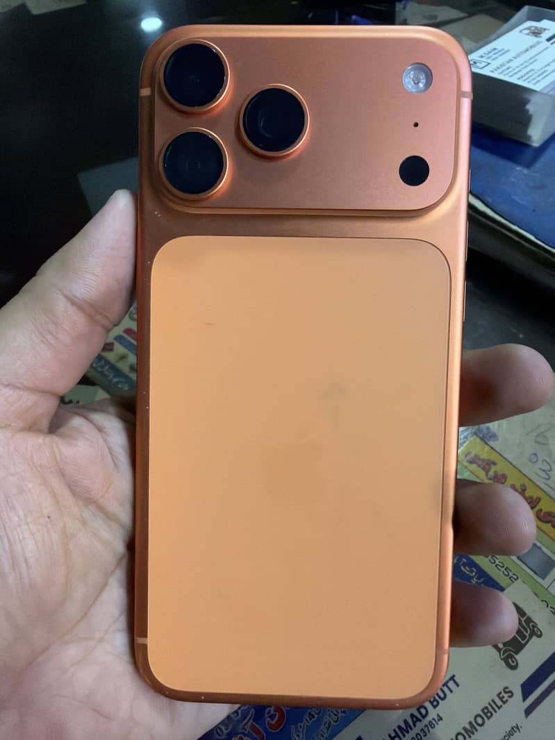Apple iPhone 17 Pro Max 0