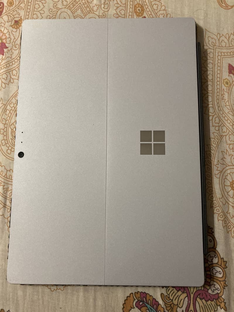 Microsoft Surface Pro 5 (i5 7Gen) 1