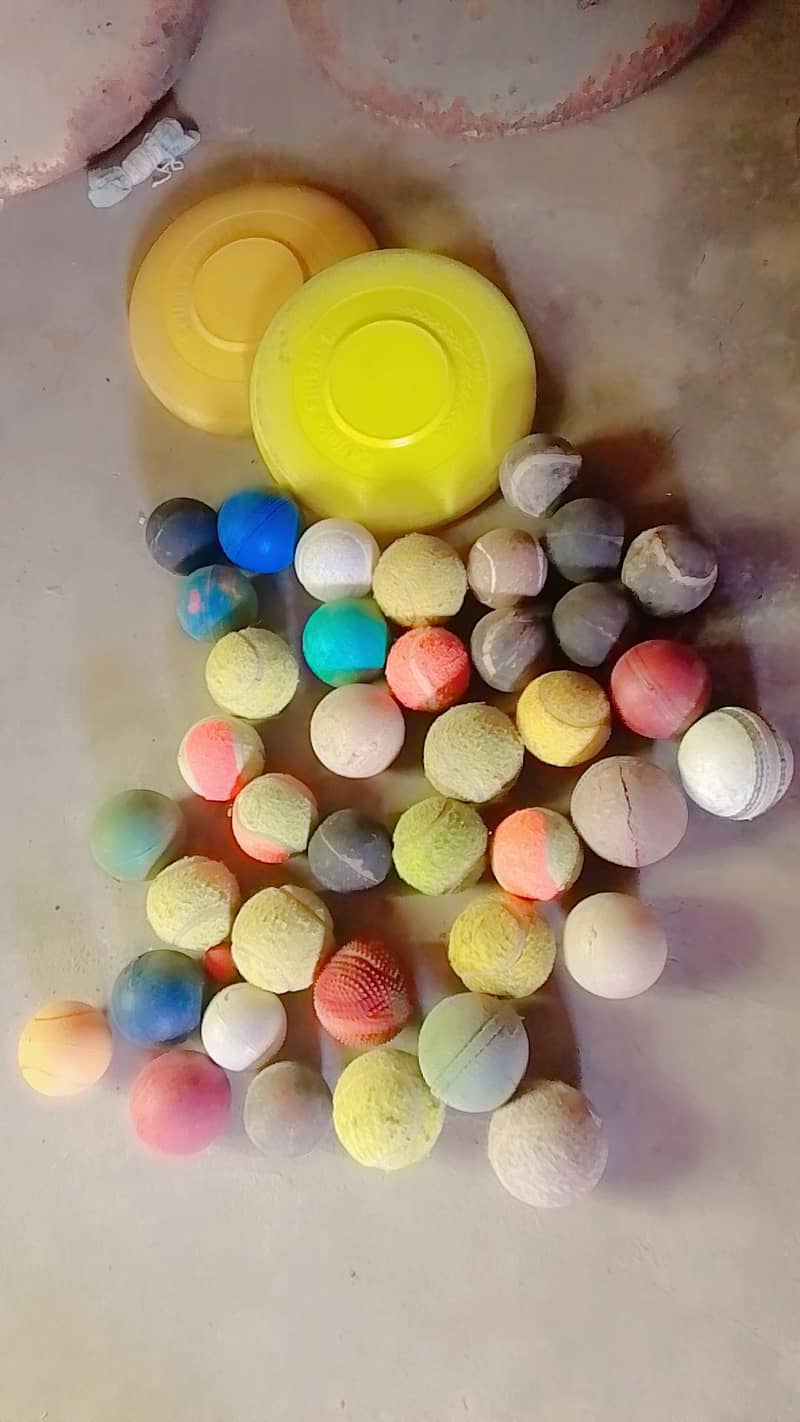 cricket balls 1