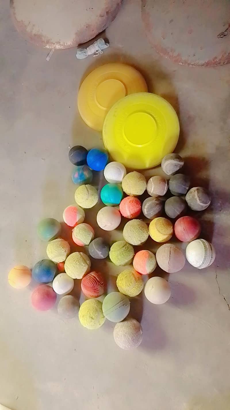 cricket balls 2