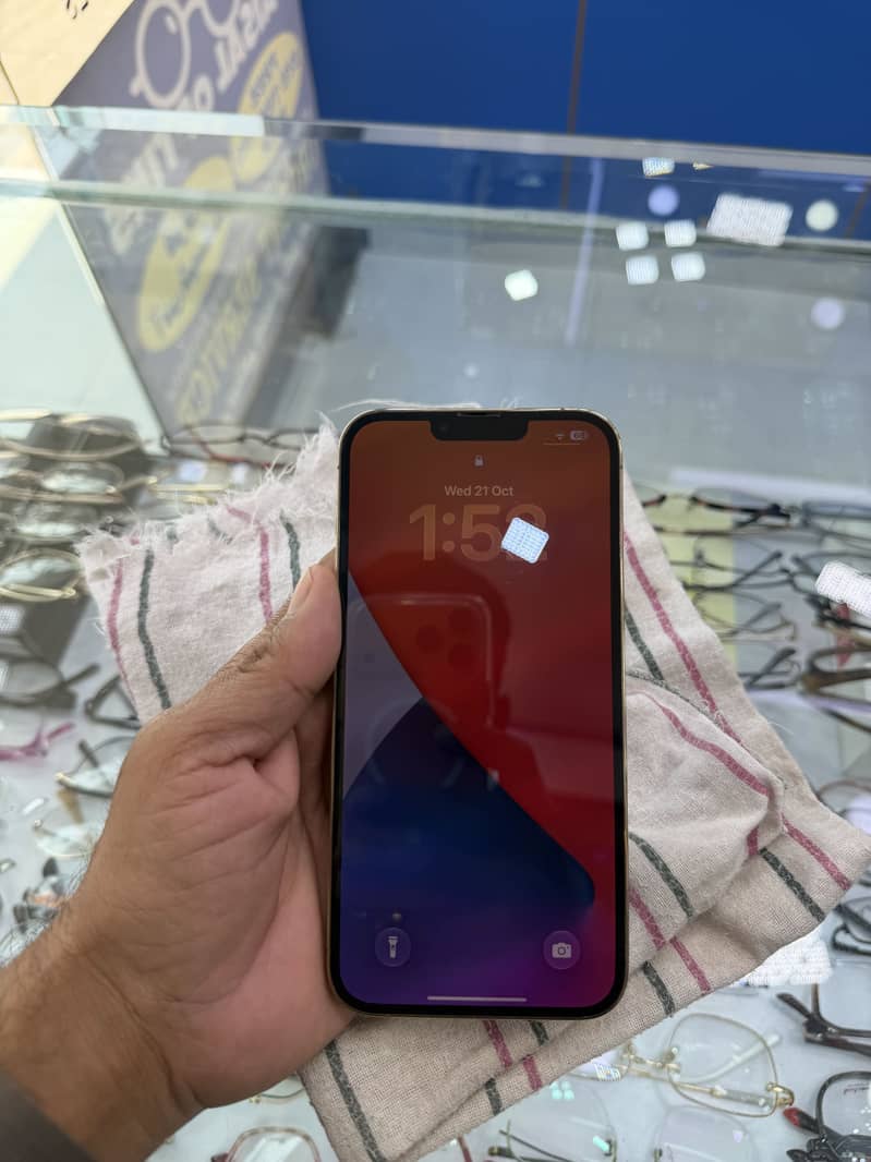 Apple iPhone 13 Pro Max 3
