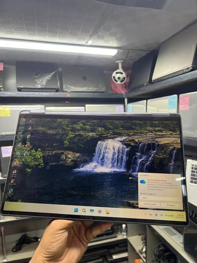 DELL LATITUDE 7400 2-IN-1 — PREMIUM TOUCHSCREEN LAPTOP