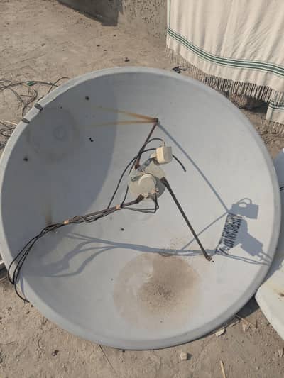 2 dish antina with 3 lnb and 2 recerver available