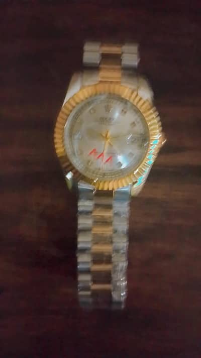 woman's premium classics wrist watch- stainless steel, best quality