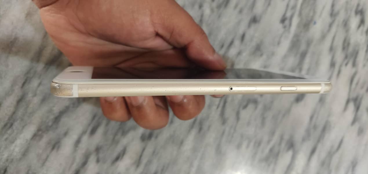 Apple iPhone 6S 3