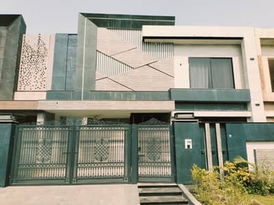 10 Marla luxury house for sale