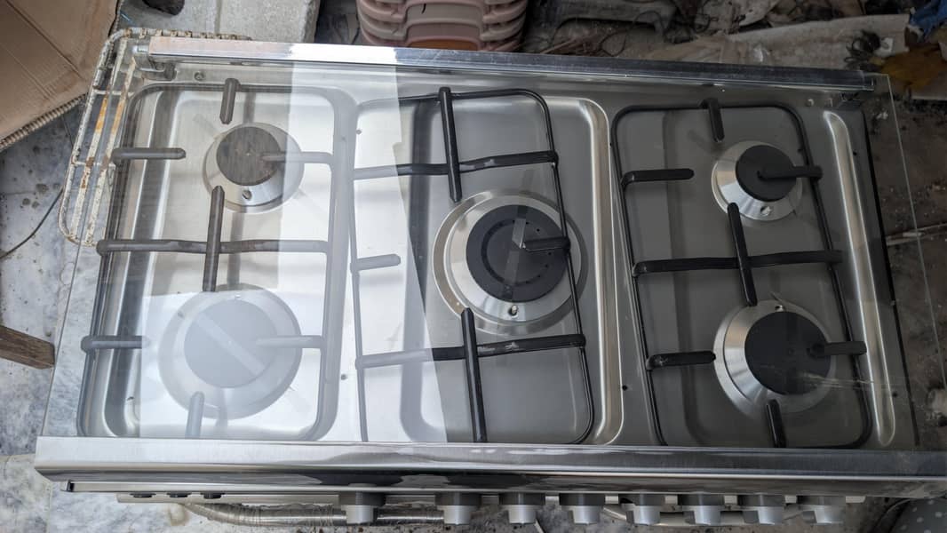 Cooking Range - Crystal Top 6