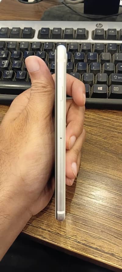 Apple iPhone SE 2020