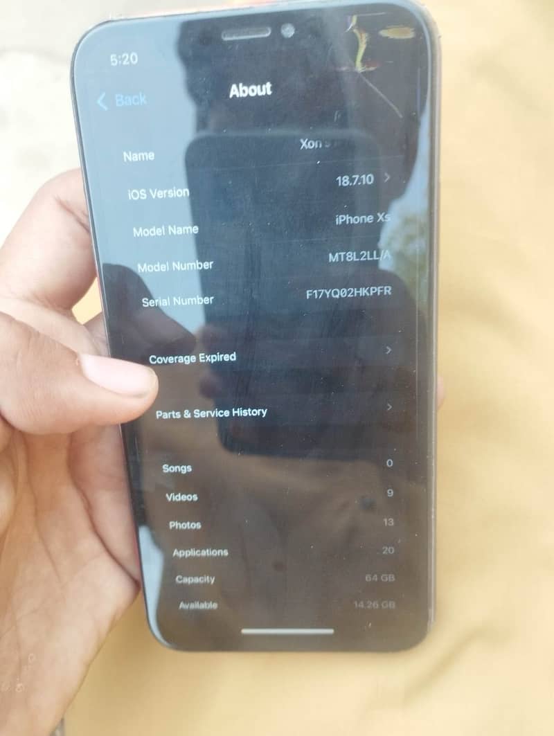 Apple iPhone XS 4