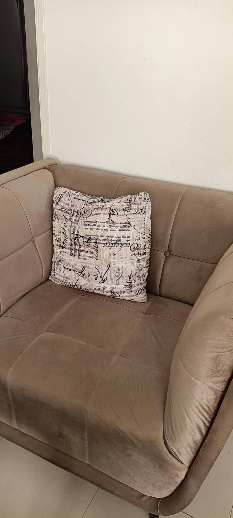 7-seater sofa set 9/10 condition 0