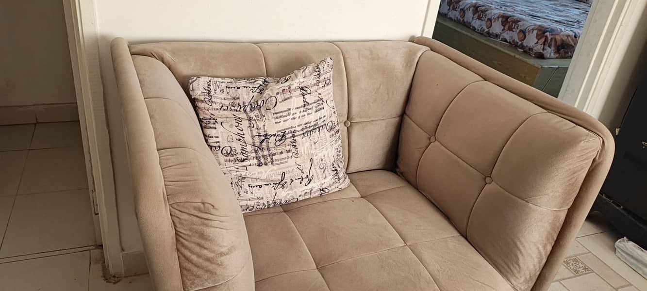 7-seater sofa set 9/10 condition 1