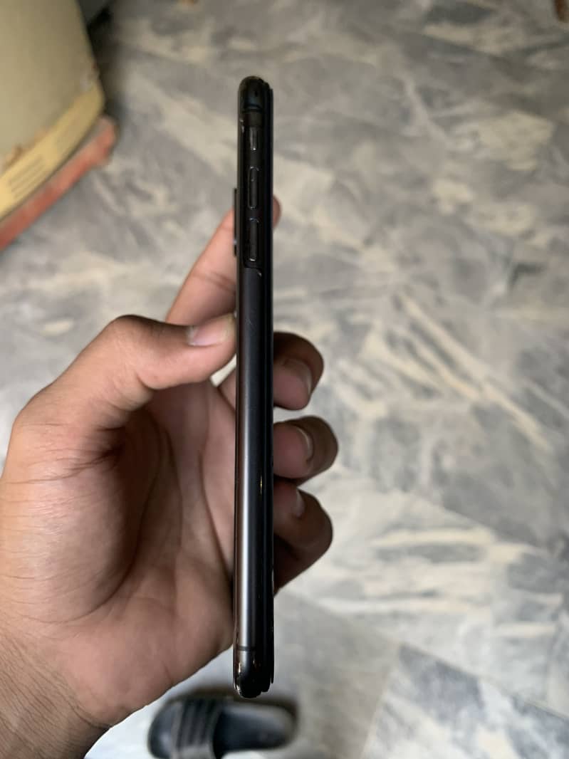 Apple iPhone XS Max 2