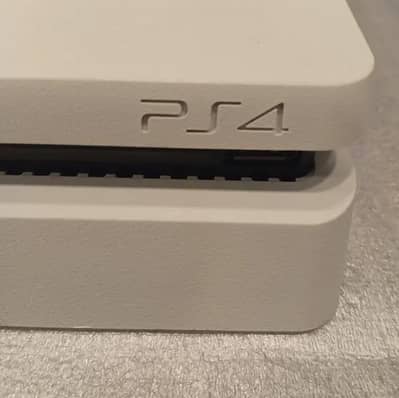 Sony PS4 slim 1tb playstation console glacier white