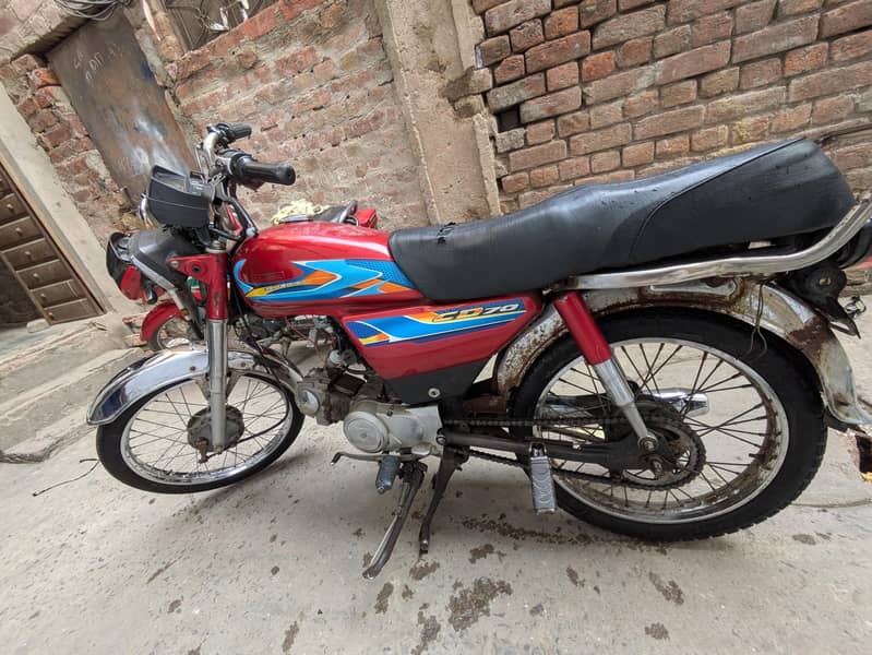 CD 70 2009 ( 10/10 engine) 0