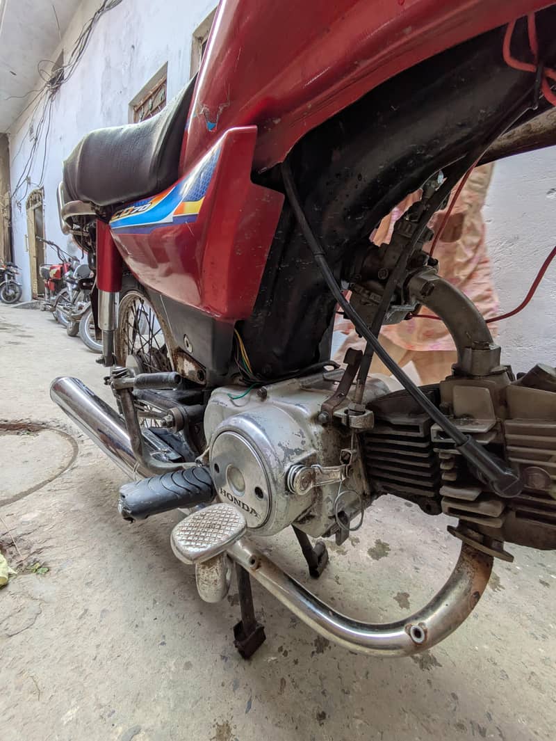 CD 70 2009 ( 10/10 engine) 3