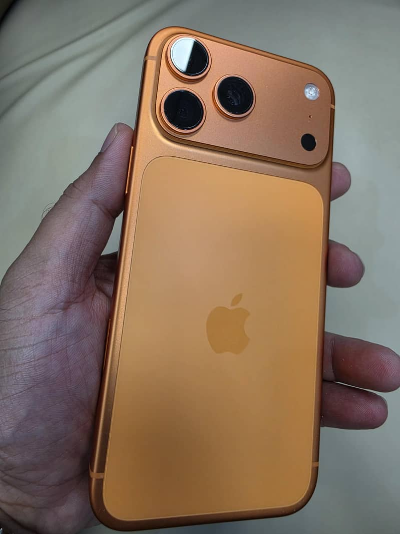 Apple iPhone 17 Pro Max 1