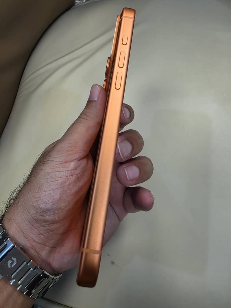 Apple iPhone 17 Pro Max 3