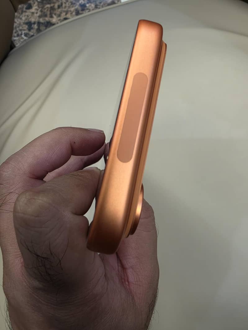 Apple iPhone 17 Pro Max 6