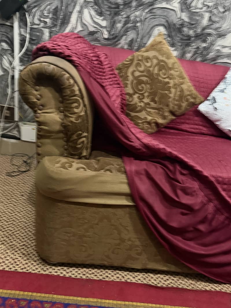 Used good condition sofas 7 seater 2