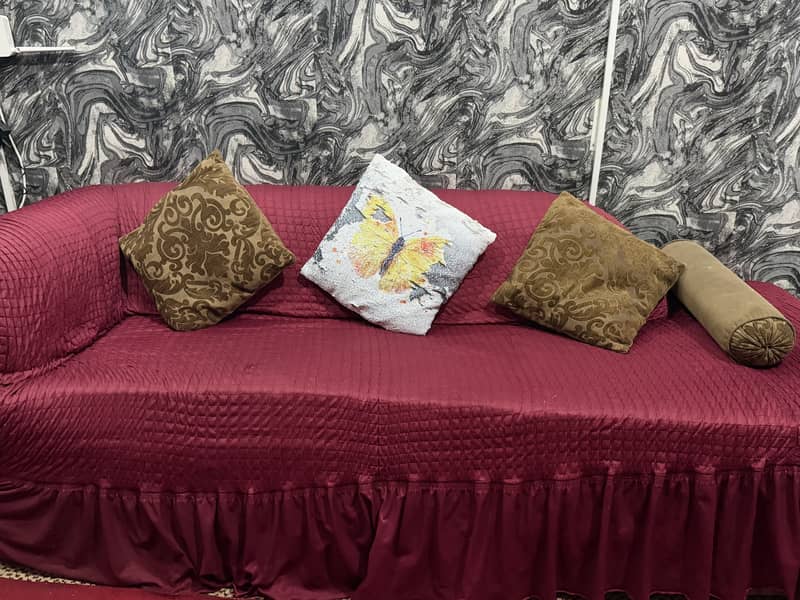 Used good condition sofas 7 seater 3