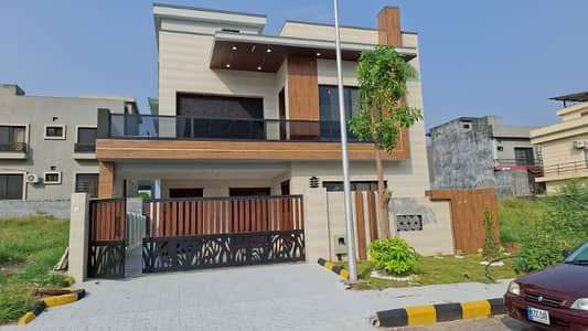 10 MARLA DOUBLE UNIT NEW HOUSE FOR SALE