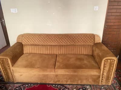 Sofa for sale purchasing was 1lakh selling is 80k