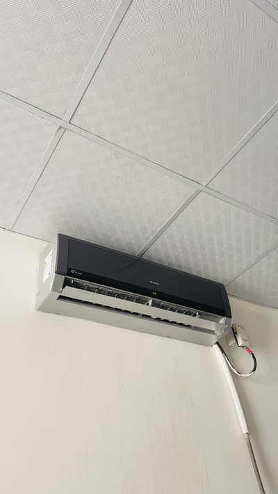 Gree 1.5 Invertor