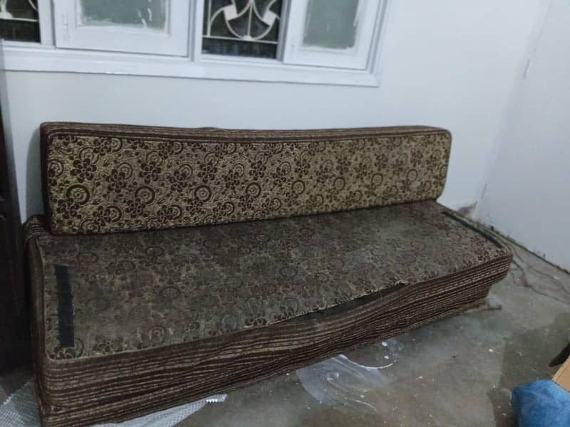 Sofa Cumbed and Divider 0