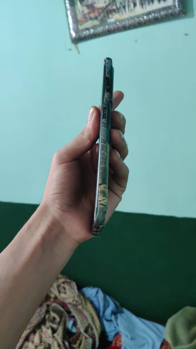 One Plus 10 Pro 5g 4