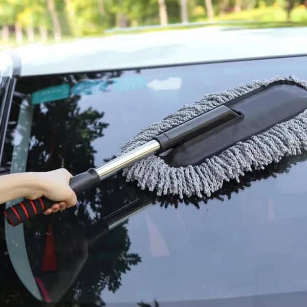 Car Cleaning Duster with Extendable Handle – Anti-Scratch Microfiber Duster for Exterior, Interior & Dashboard (1 Pc)