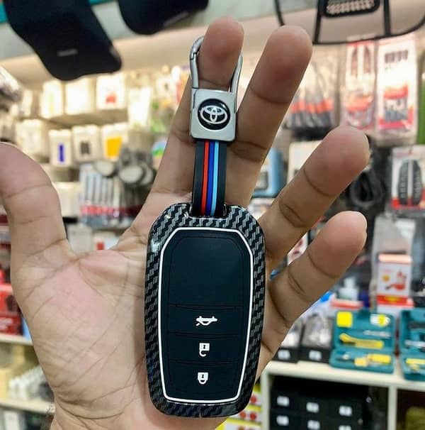 Toyota Hilux Revo (2016–2022) Premium Carbon Fiber Metal Shell Key Cover for Smart Remote