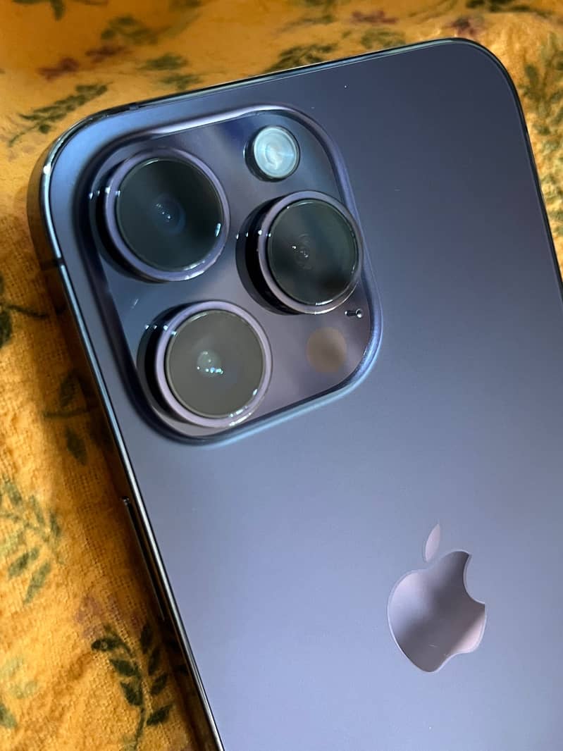 Apple iPhone 14 Pro Max 0