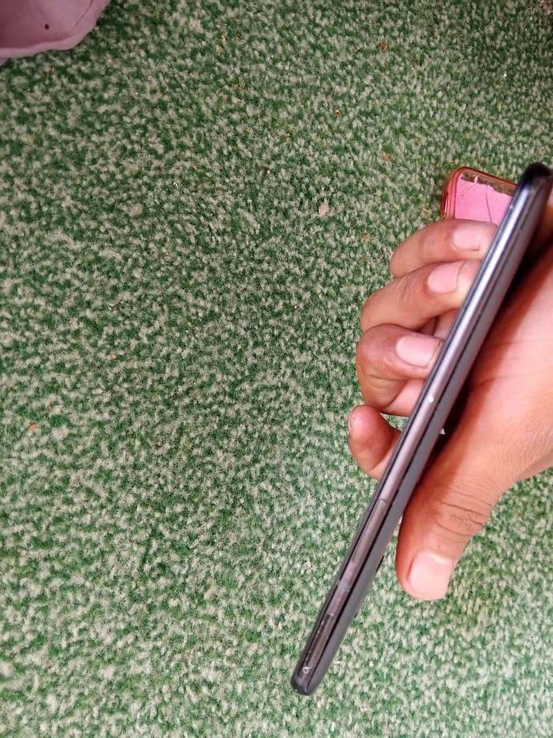 One Plus 6T 4