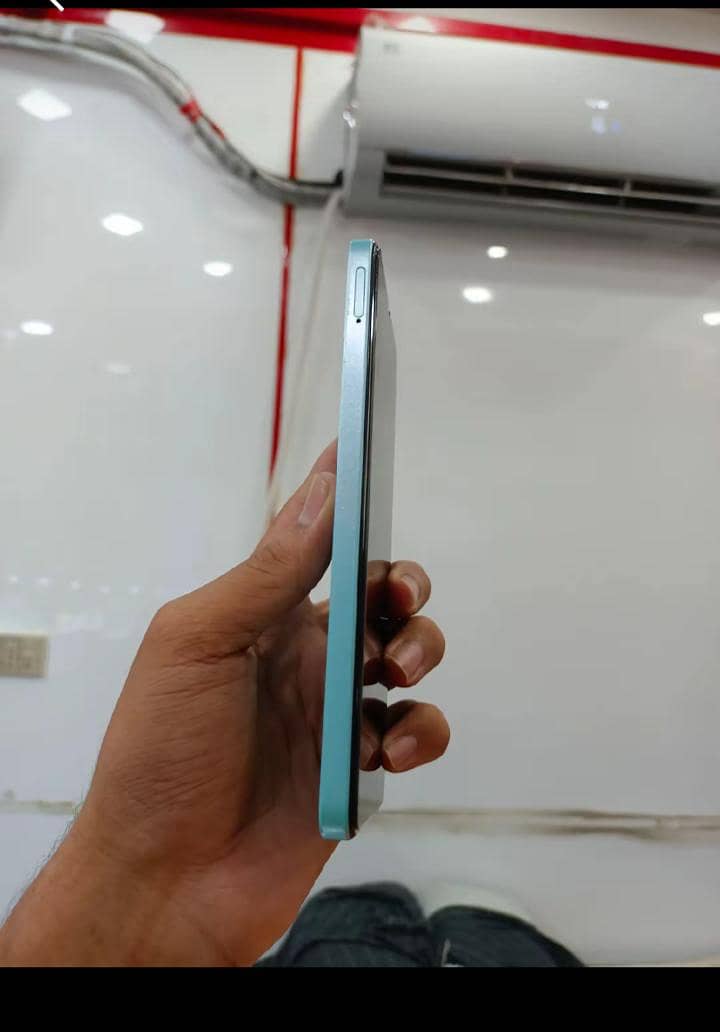 Realme C51 1