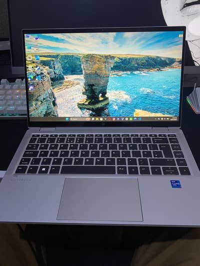 Hp elitebook 1040 G8 i7 11 gen 32/512 gb
