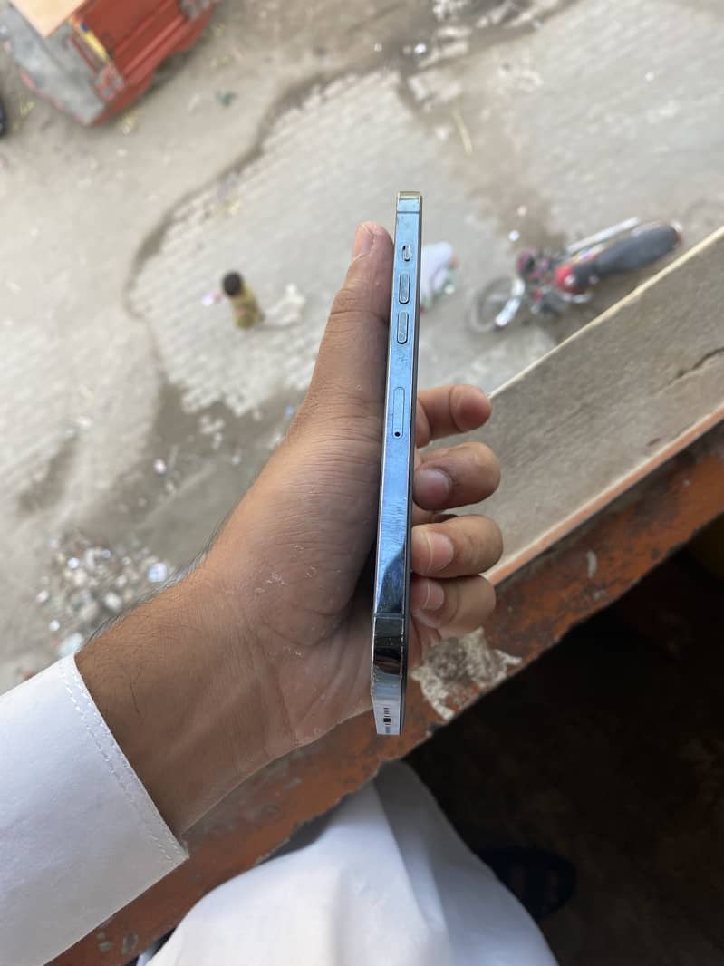 Apple iPhone 12 Pro Max 2