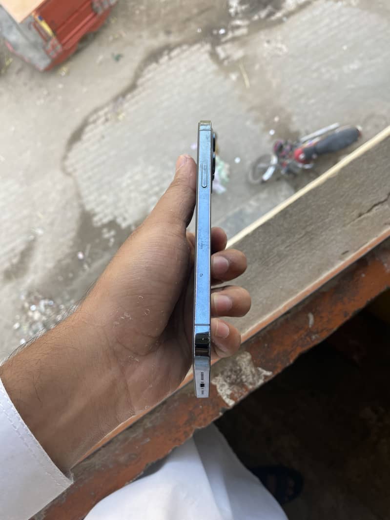 Apple iPhone 12 Pro Max 5