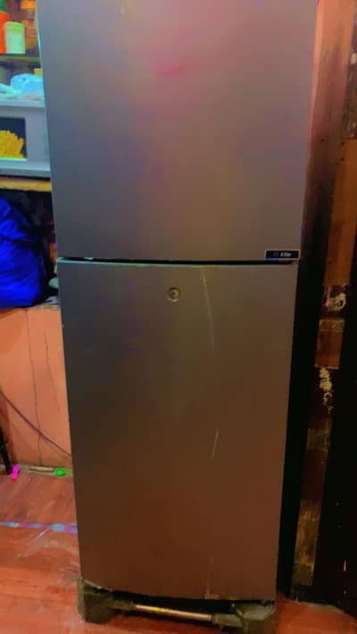 Fridge /refrigerator
