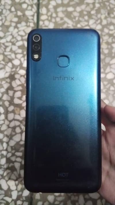 Infinix Hot 8
