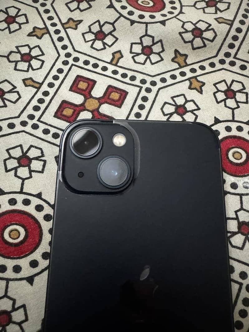 Apple iPhone 13 1