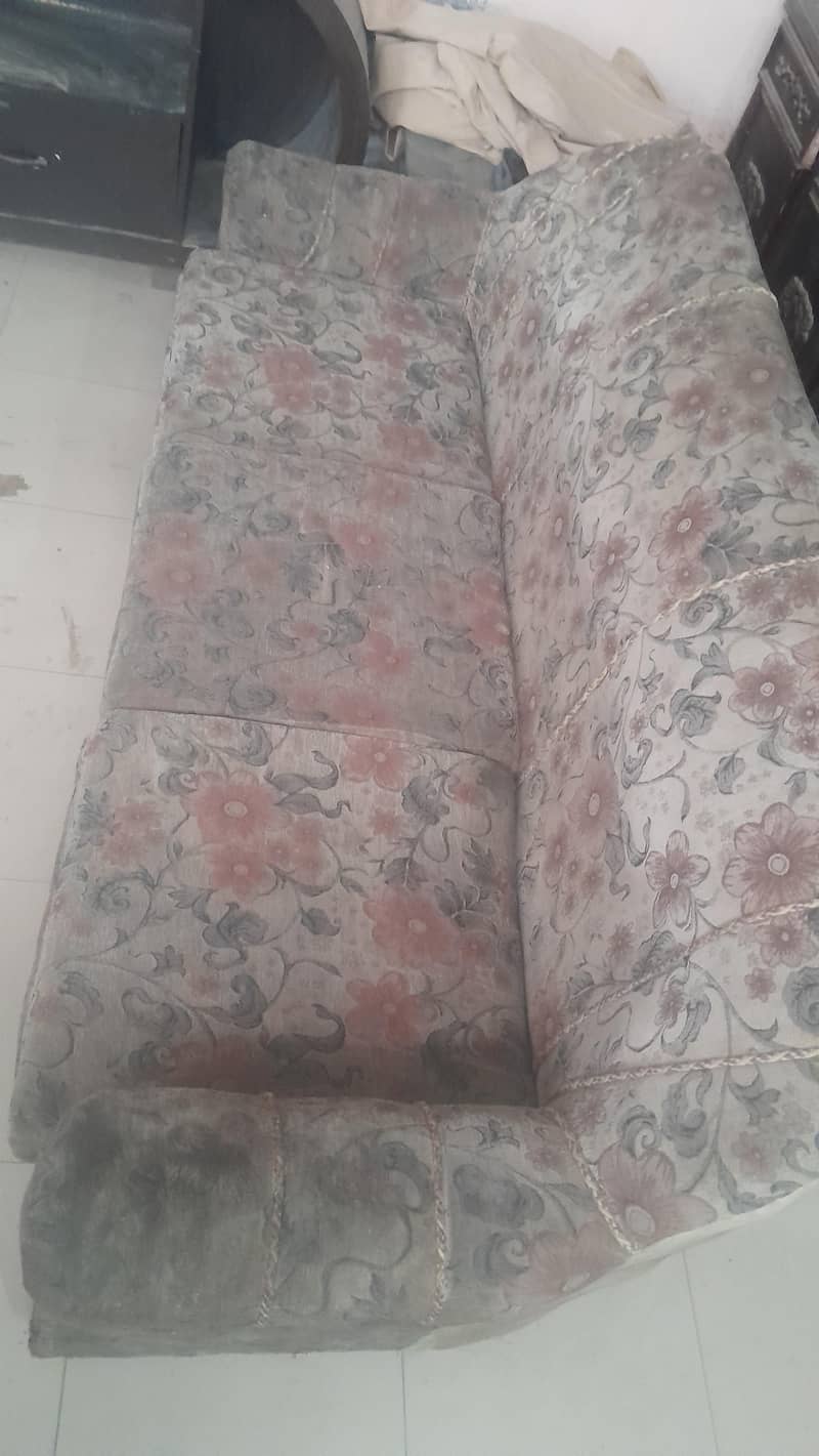 used sofa 0