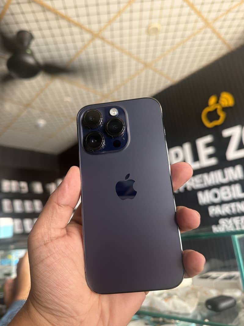 Apple iPhone 14 Pro 0