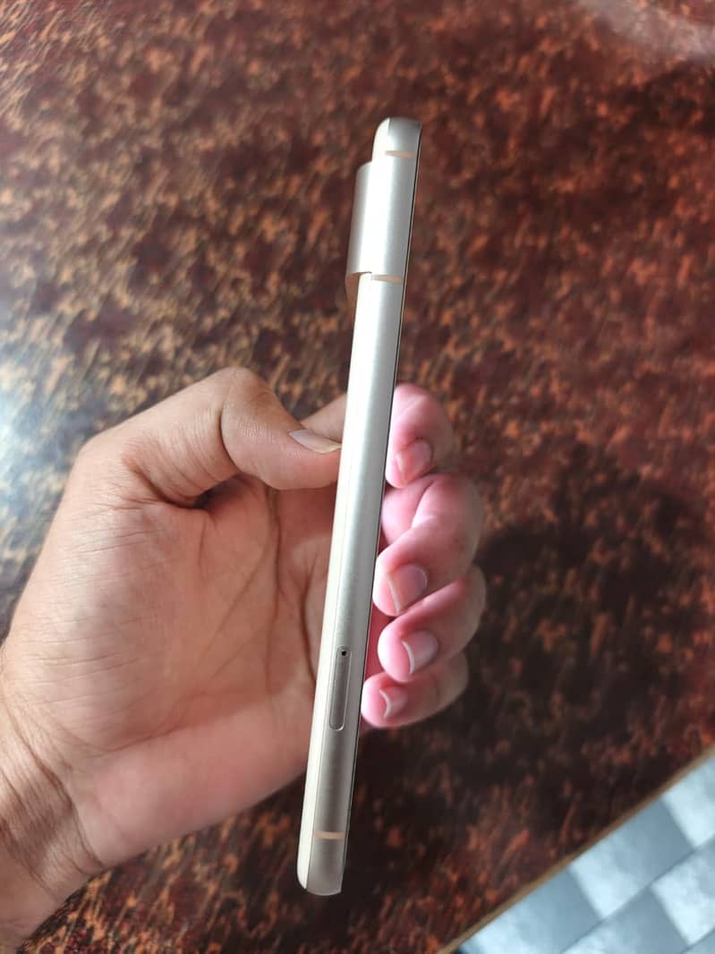 Google Pixel 8 128GB  Official PTA Approved 7