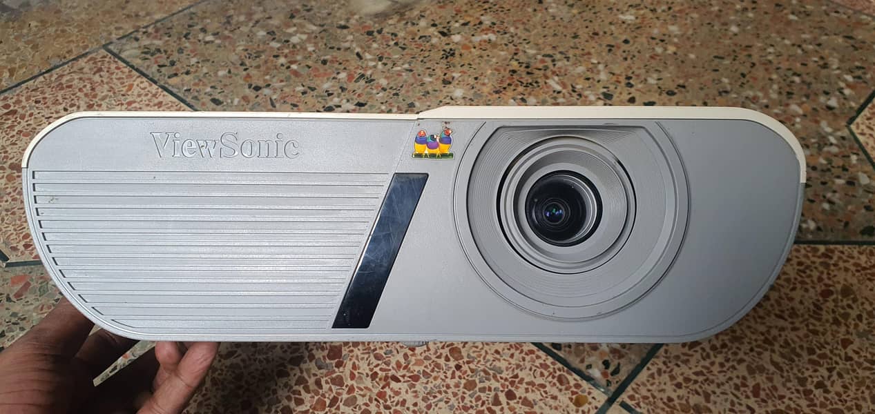 Vewsonic Projector 2